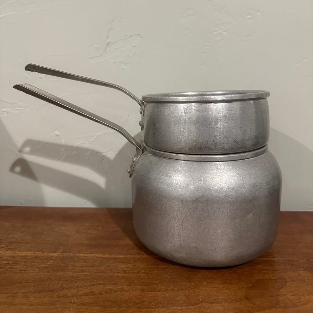 vintage WearEver 2431 aluminum double boiler w/o lid.